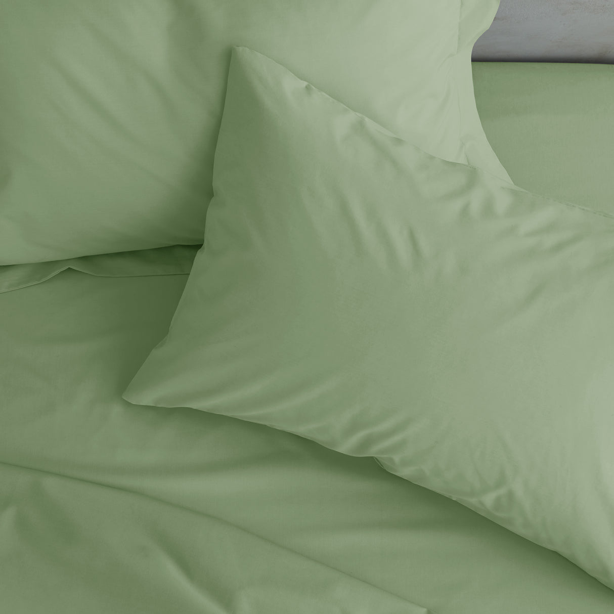 Catherine Lansfield Easy Iron 50% Polyester/50% Combed Cotton 180 Thread Count Percale Sage Sheets