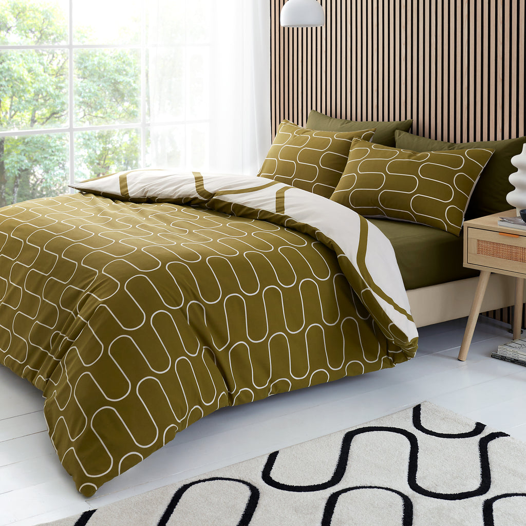 Catherine Lansfield Linear Curve Geometric Duvet Set
