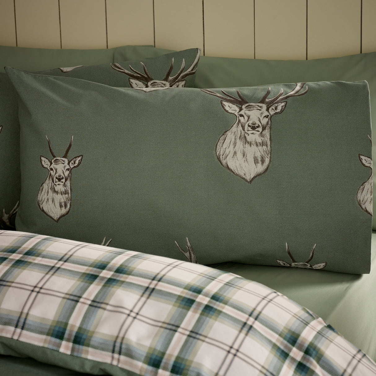 Catherine Lansfield Stag Duvet Set