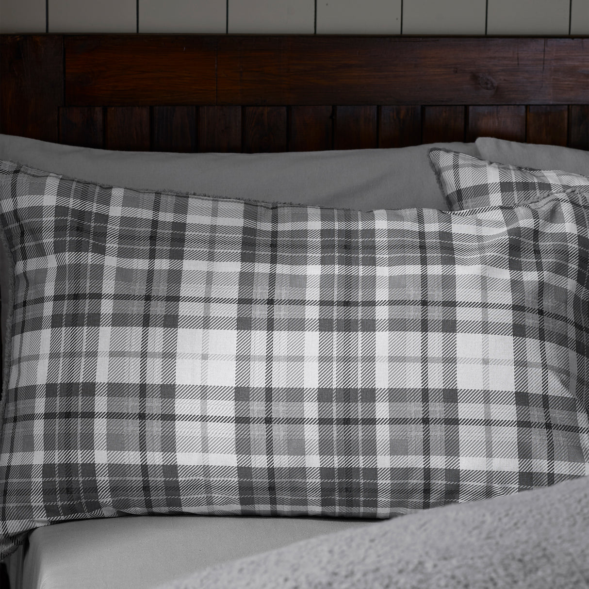 Catherine Lansfield Cosy Sherpa Check Duvet Set