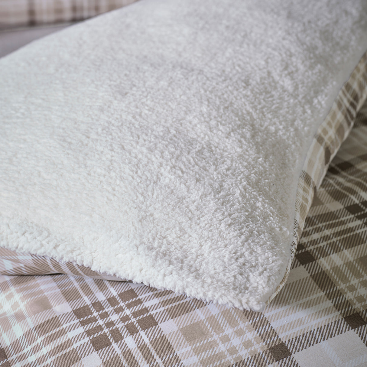 Catherine Lansfield Cosy Sherpa Check Duvet Set