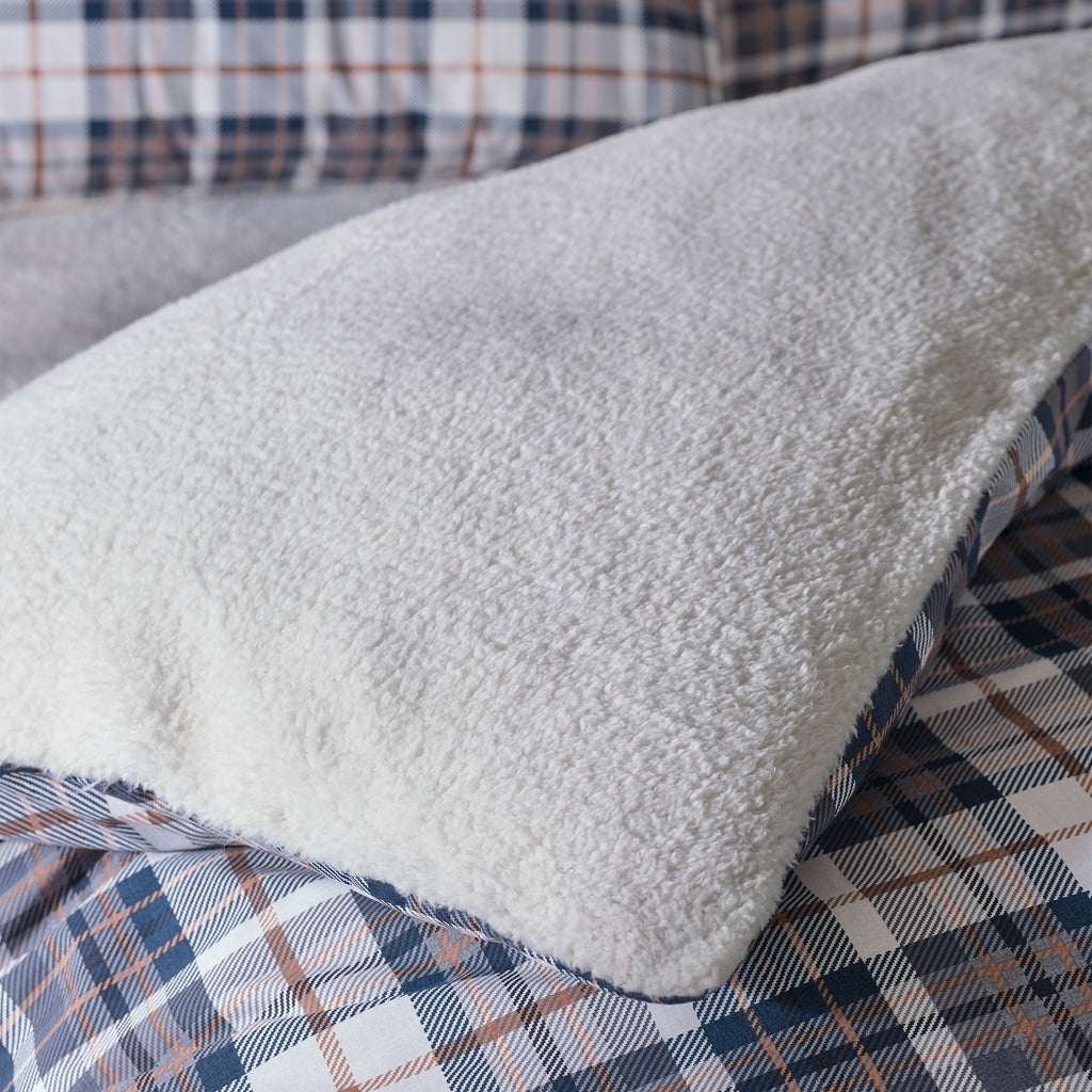 Catherine Lansfield Cosy Sherpa Check Duvet Set