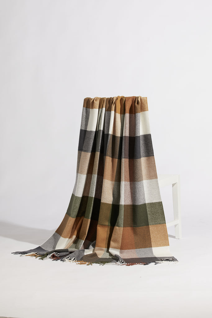 Foxford 4308/C3 Lambswool Ardagh 140cm x 180cm Throw