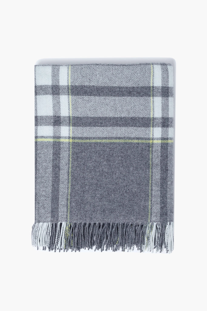 Foxford 4398/A1 Lambswool Liath Grey 140cm x 180cm Throw