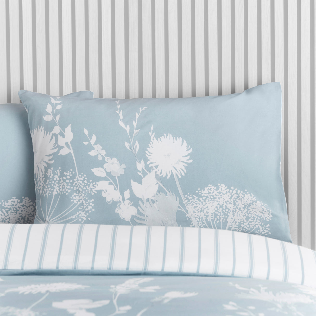 Catherine Lansfield Meadowsweet Floral Bedding