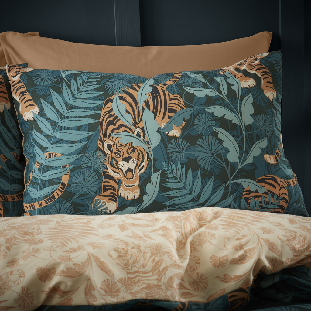 Catherine Lansfield Tropic Tiger Leaf Green Duvet Set