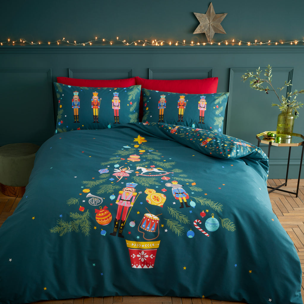 Catherine Lansfield Nutcracker Green Duvet Set