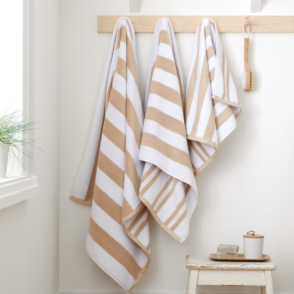Bianca Reversible Stripe Jacquard 100% Pure Cotton 600gsm Natural Towels