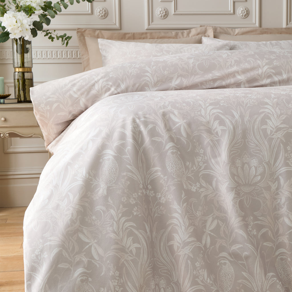 Bridgerton Regal Birds Natural Duvet Set