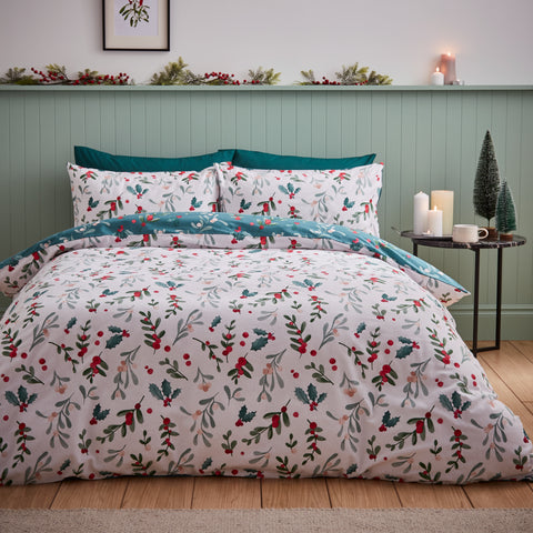 Catherine Lansfield Christmas Brushed Cotton Holly & Mistletoe White/Green Duvet Set