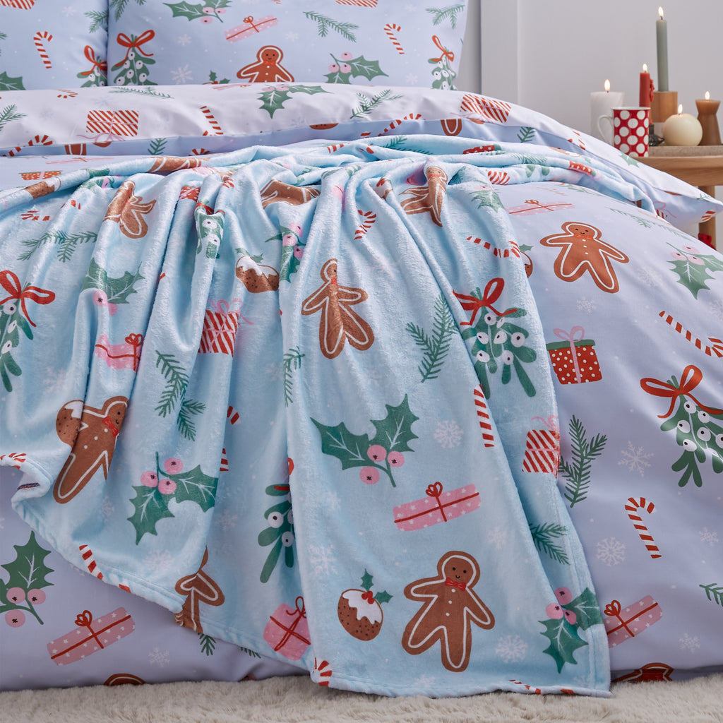 Catherine Lansfield Christmas Gingerbread Blue 130cm x 170cm Throw