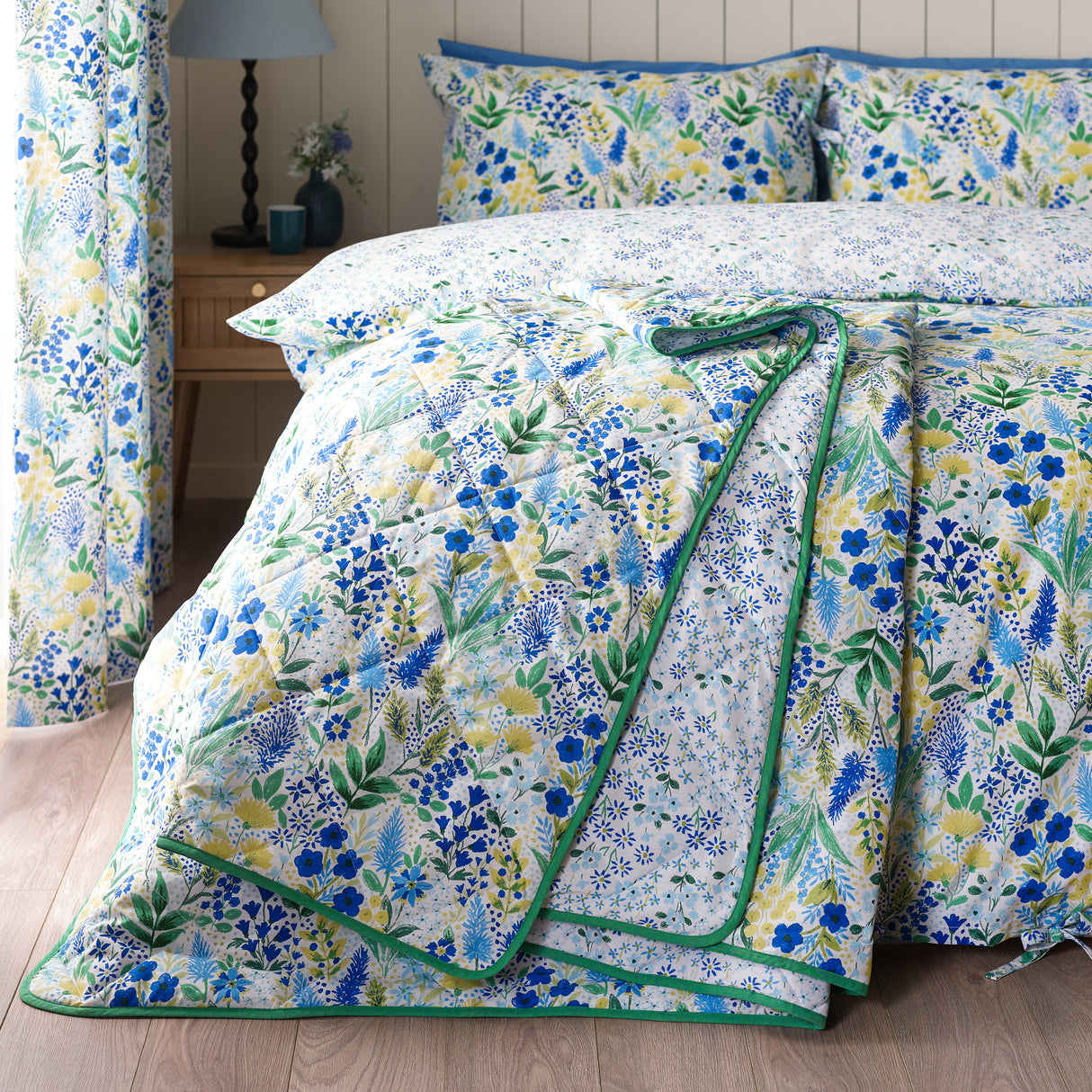 Catherine Lansfield Tilly Floral Duvet Set