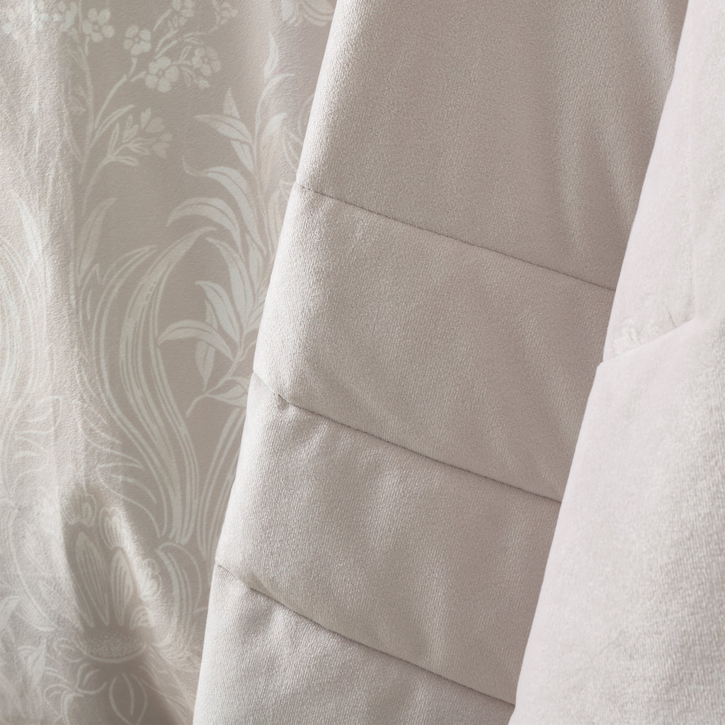 Bridgerton Regal Velvet Cream 220cm x 230cm Bedspread