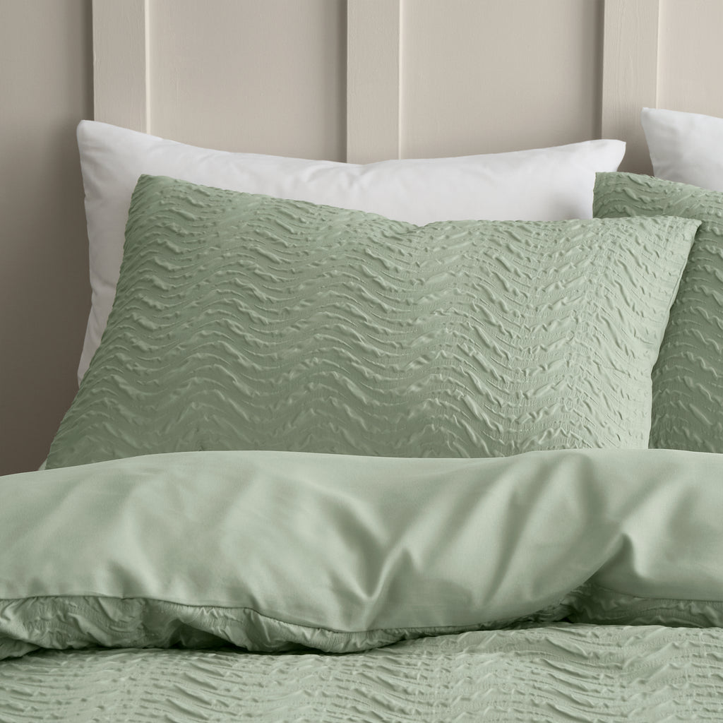 Catherine Lansfield Heatset Wave Duvet Set