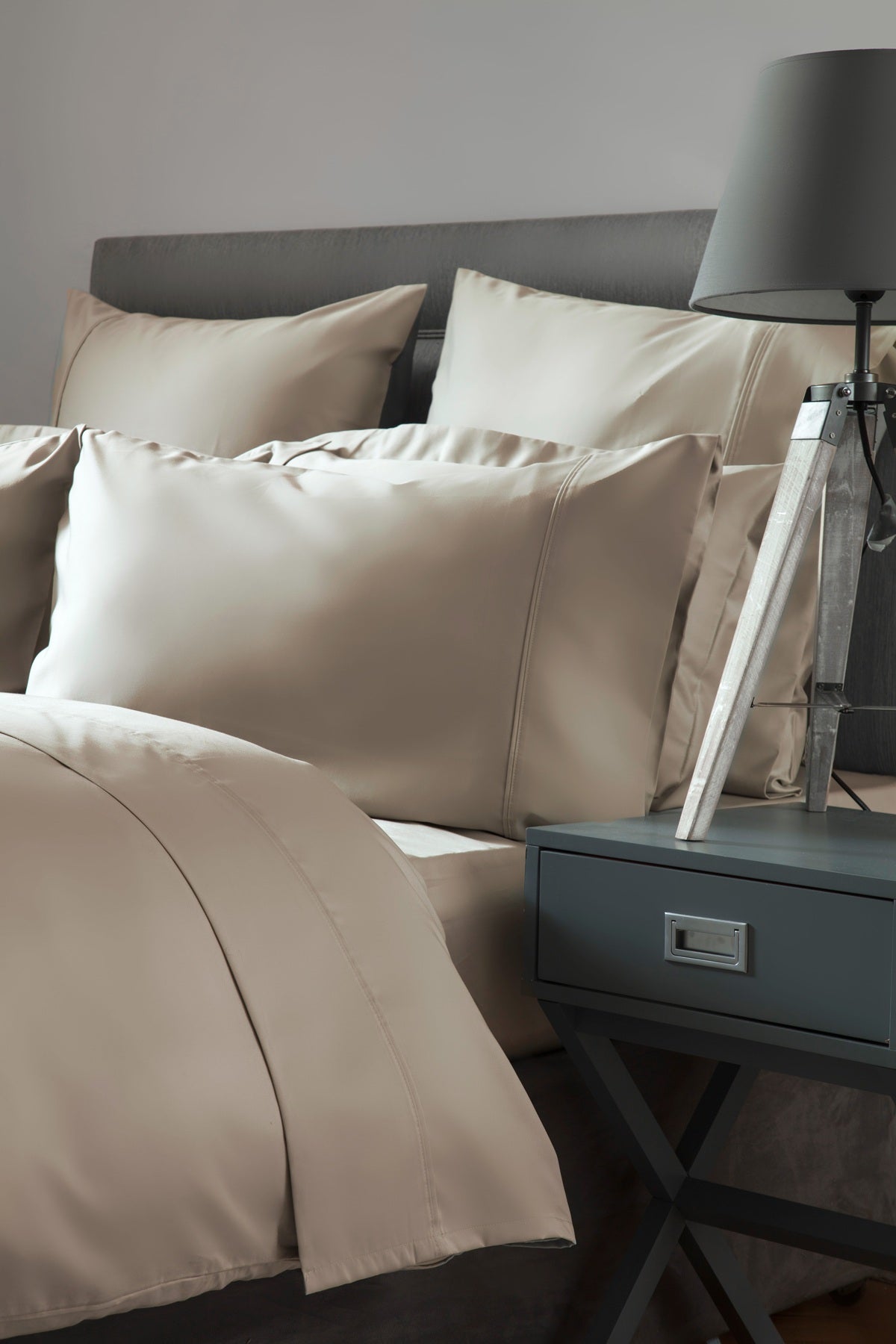 Belledorm 600 Thread Count Egyptian Cotton Sateen Taupe Sheets