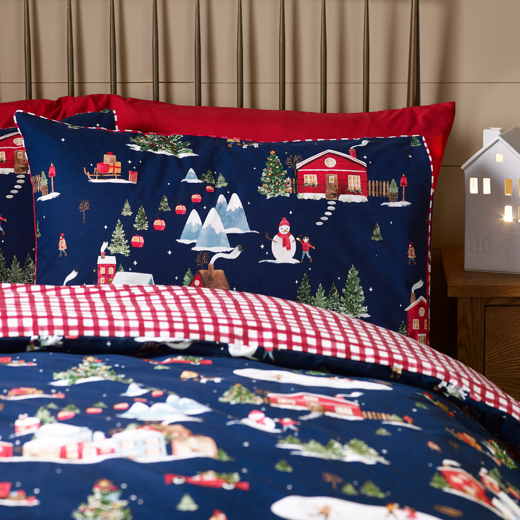 Catherine Lansfield Christmas Ski Village Blue Duvet Set