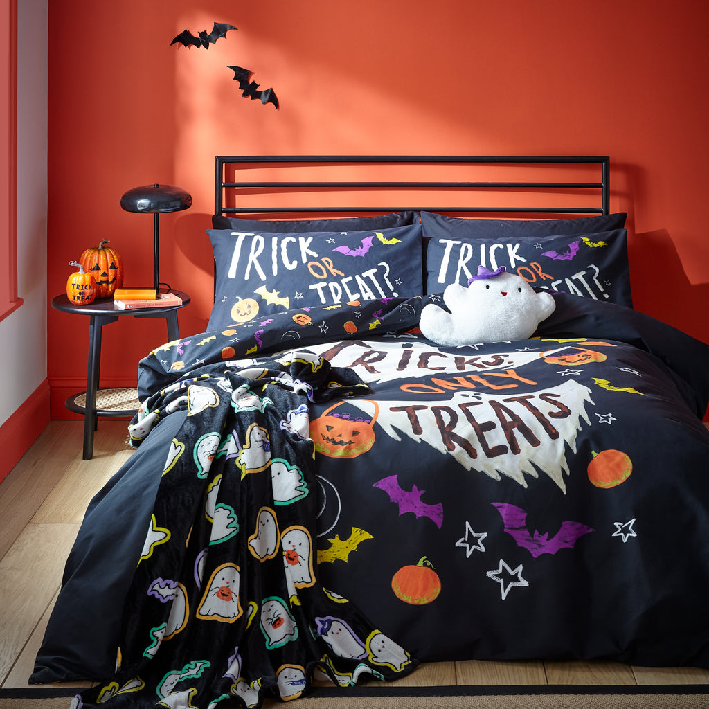 Catherine Lansfield Halloween Trick or Treat Black Duvet Set