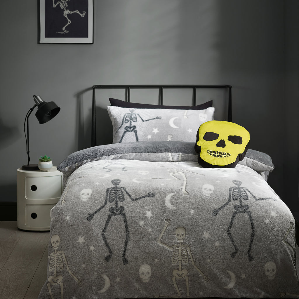 Catherine Lansfield Halloween Glow in the Dark Skeleton Fleece Duvet Set
