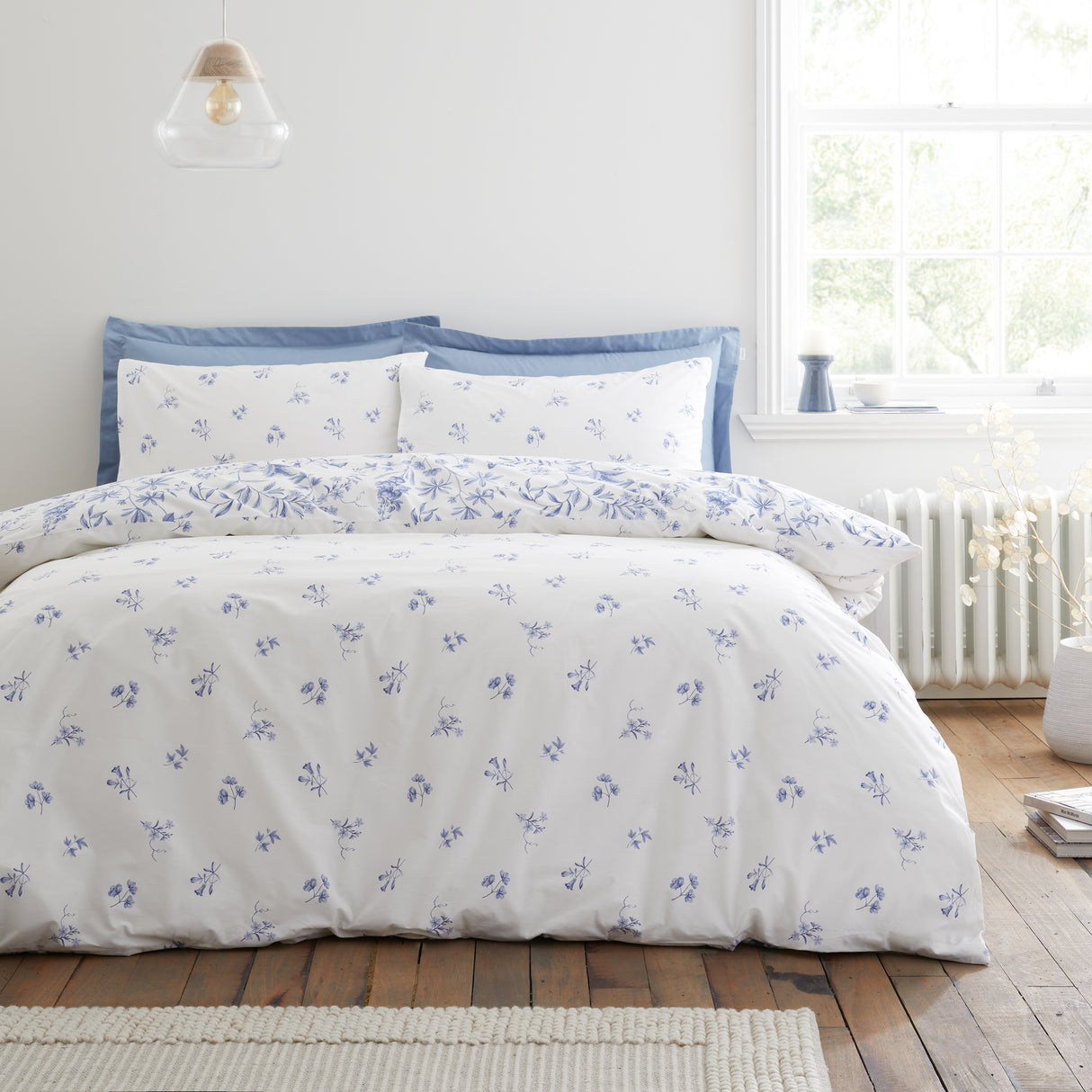 Bianca Thea Floral Blue Duvet Set