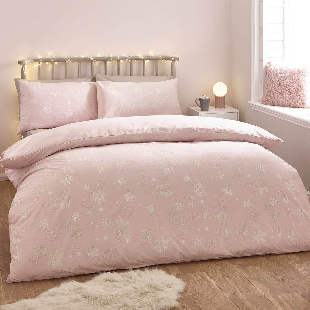Catherine Lansfield Baby It`s Cold Outside Pink Duvet Set