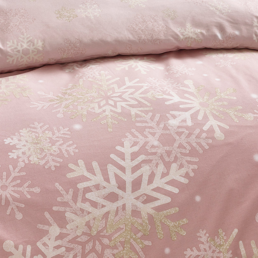 Catherine Lansfield Baby It`s Cold Outside Pink Duvet Set