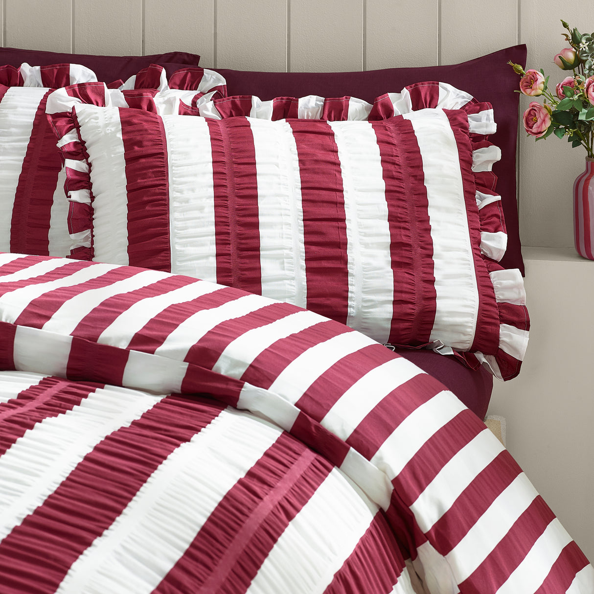 Catherine Lansfield Seersucker Frill Stripe Duvet Set