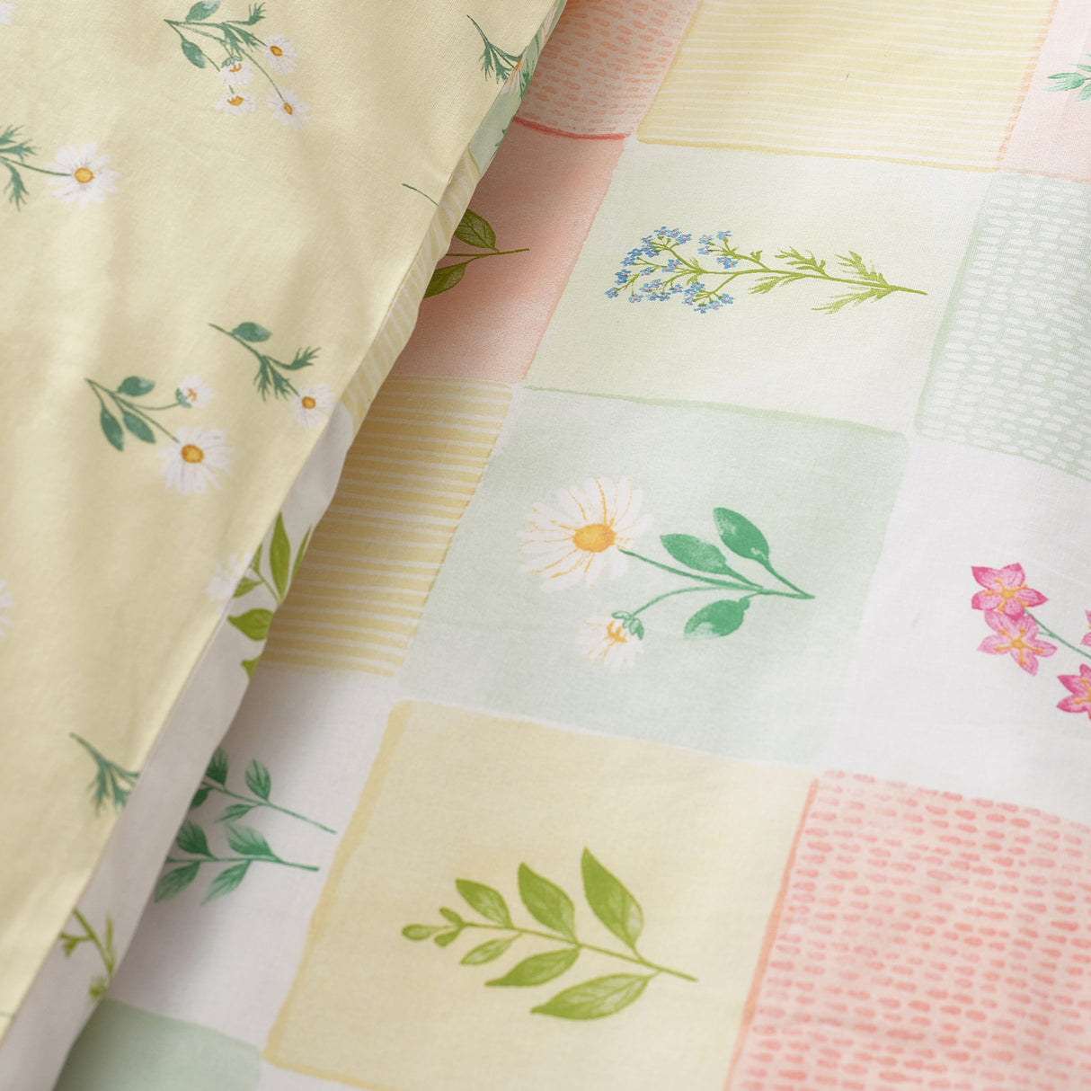 Catherine Lansfield Daisy Patchwork Yellow Duvet Set