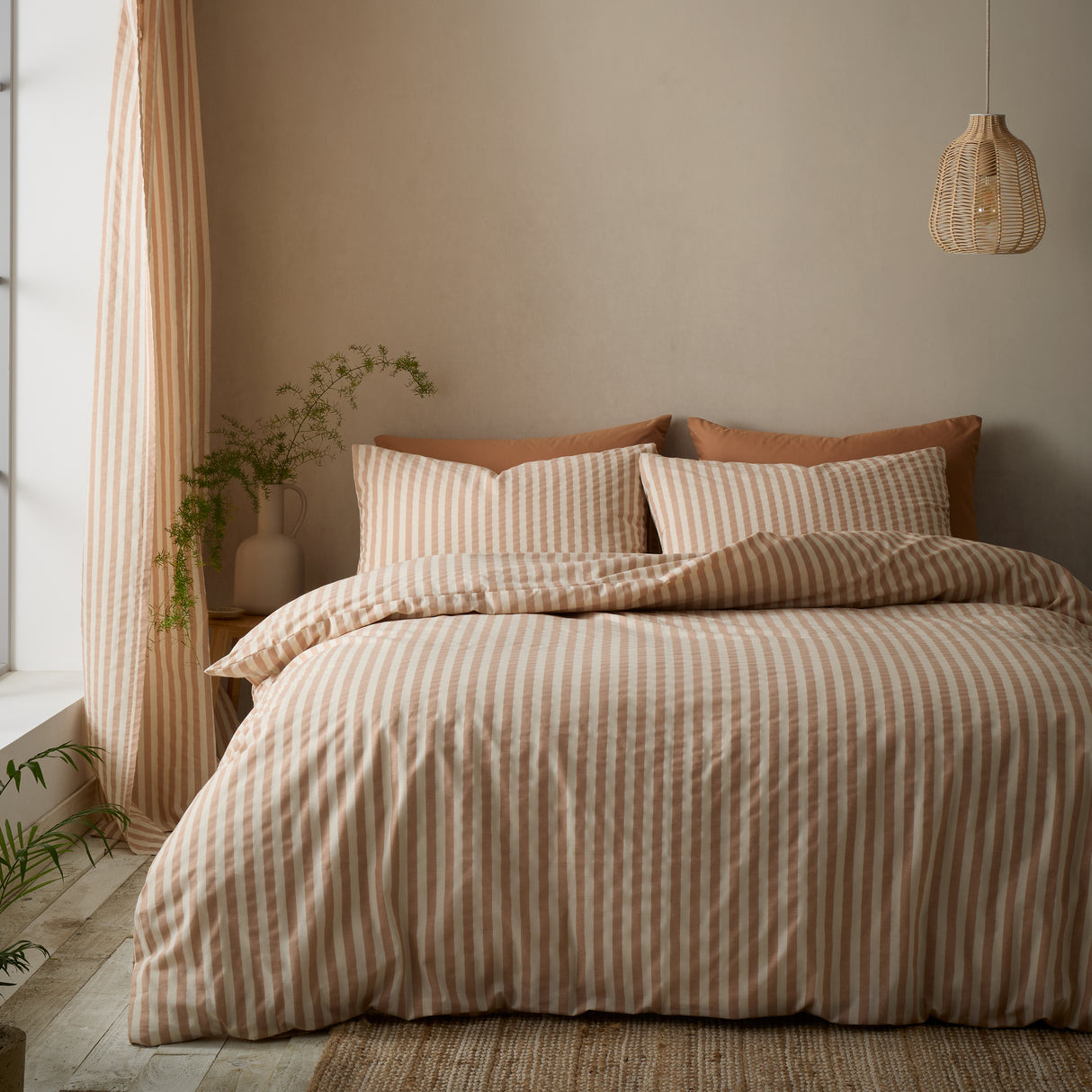 Pineapple Elephant Cotton Rich Woven Stripe Duvet Set