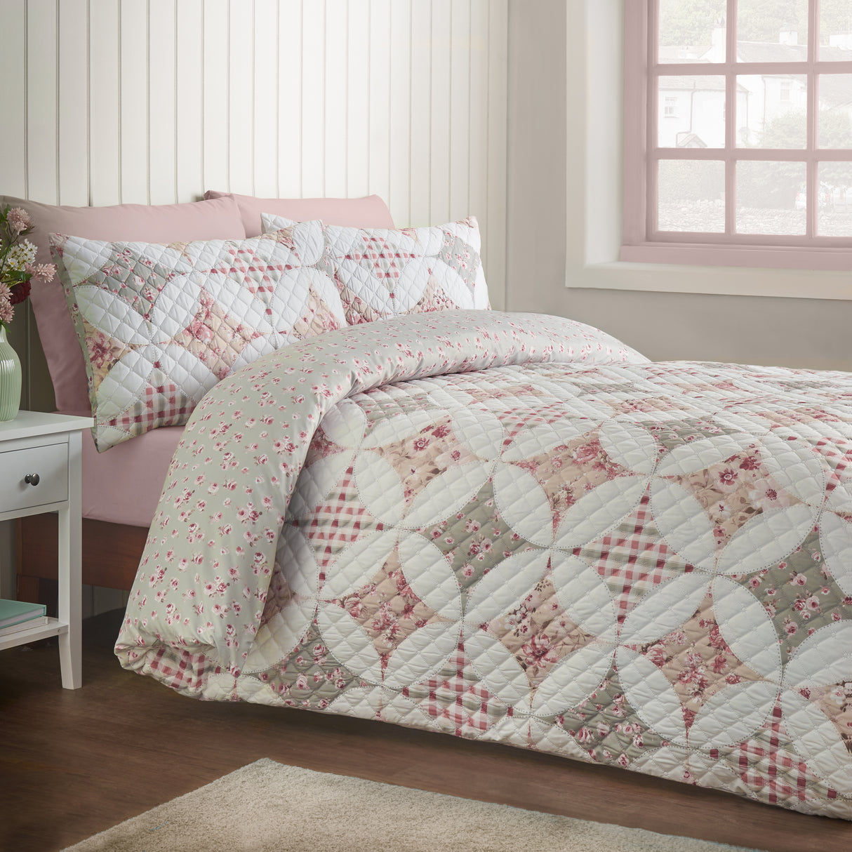 Catherine Lansfield Pinsonic Patchwork Green Duvet Set