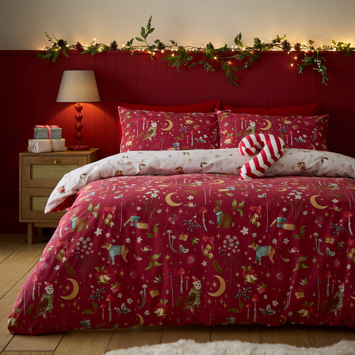 Catherine Lansfield Christmas Enchanted Twilight Red Duvet Set