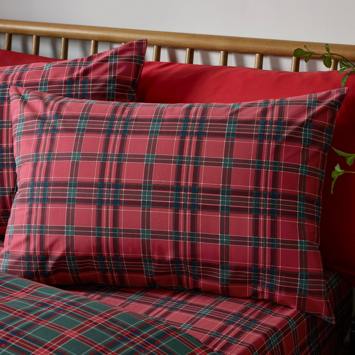 Catherine Lansfield Tartan Check Red/Green Duvet Set