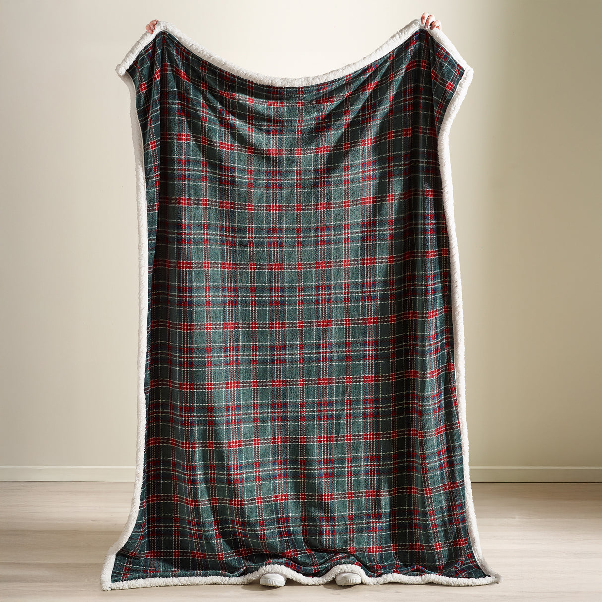 Catherine Lansfield Tartan Sherpa Check Green 130cm x 170cm Throw
