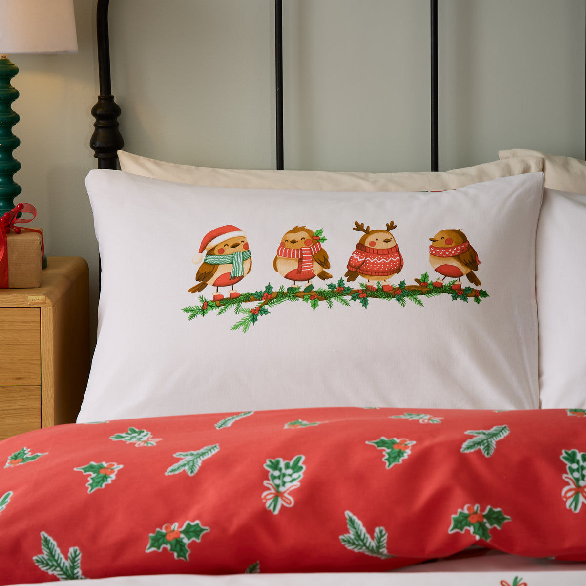 Catherine Lansfield Christmas Robins Red Duvet Set