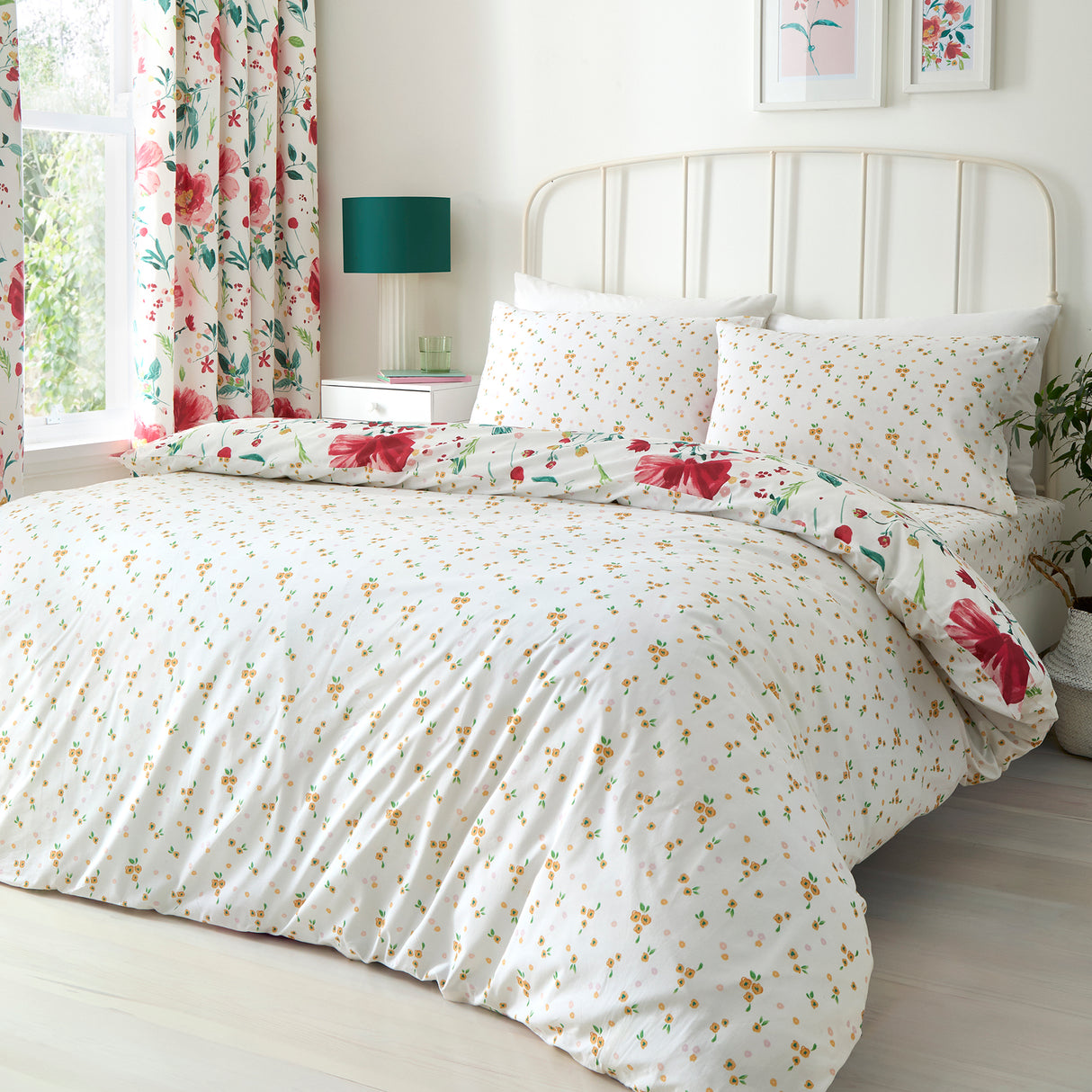 Dreams n Drapes Abstract Poppy Red Duvet Set