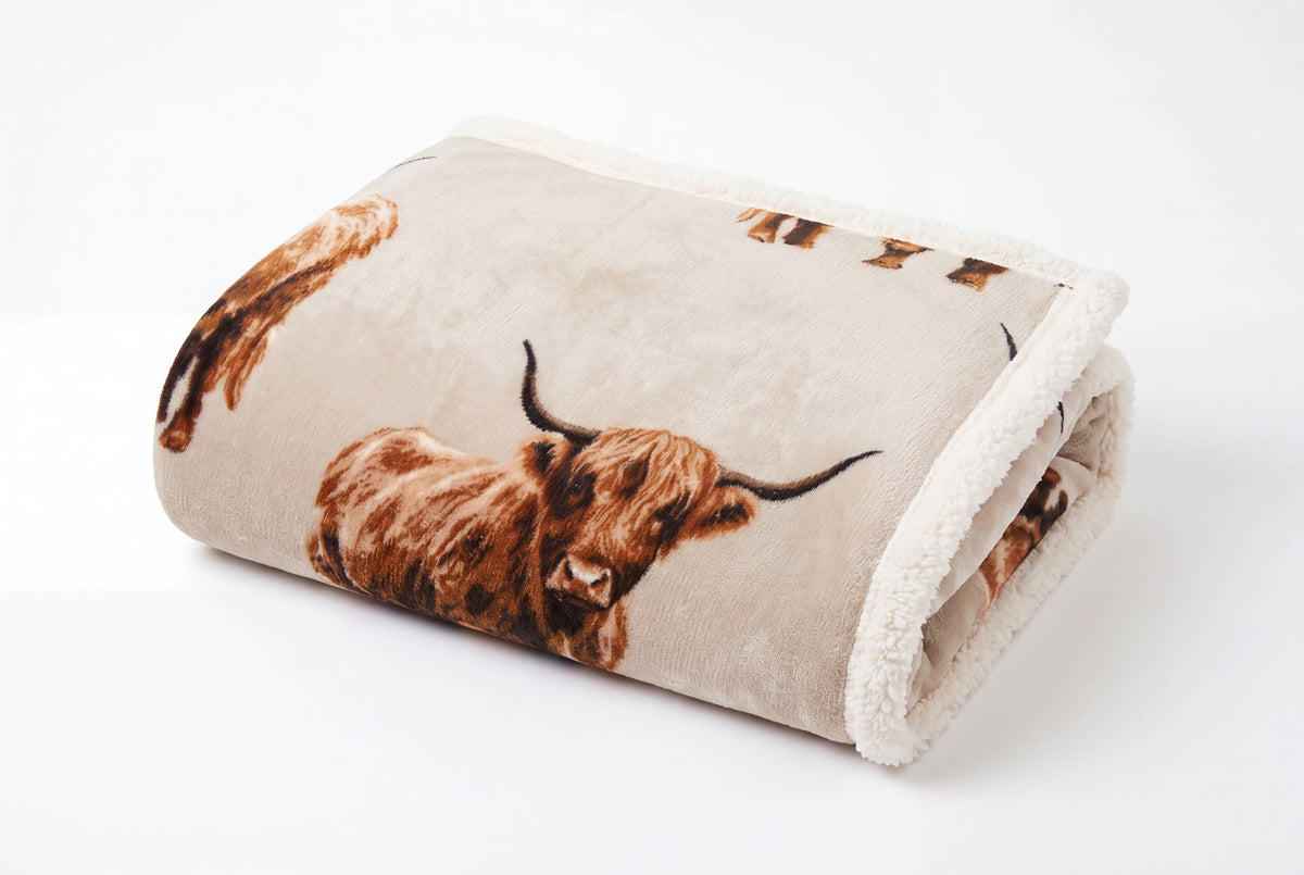 Deyongs 1846 Angus Highland Cow 140cm x 180cm Sherpa Throw