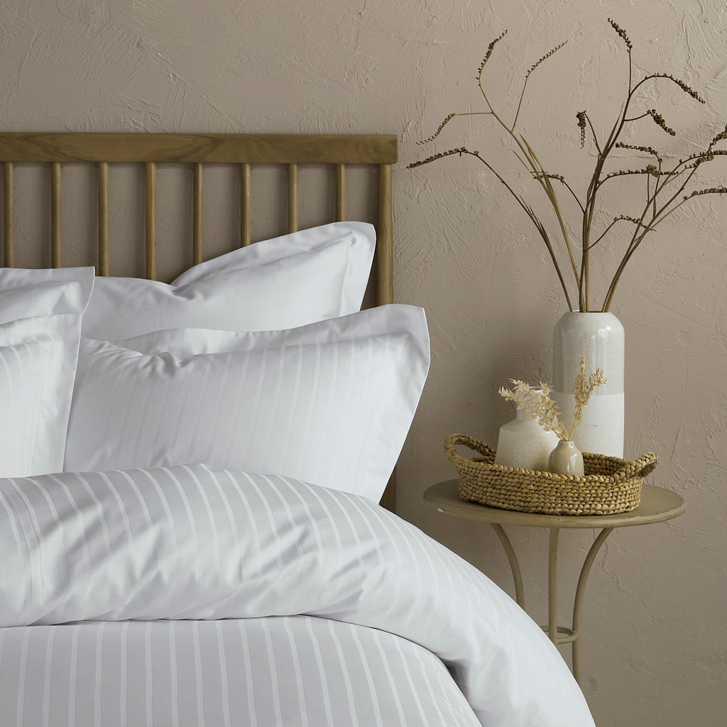 Luxe & Wilde Arla White Duvet Set