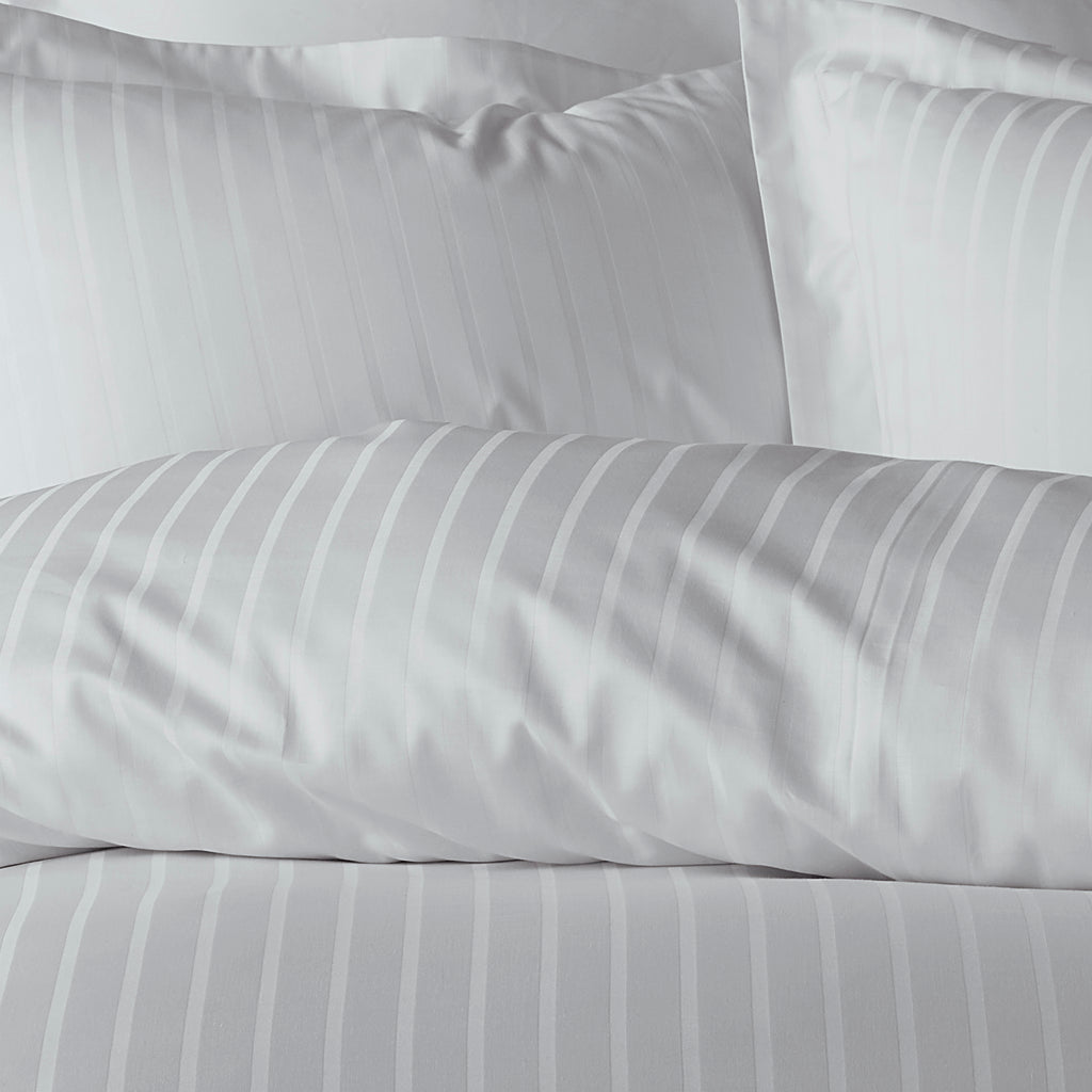 Luxe & Wilde Arla White Duvet Set