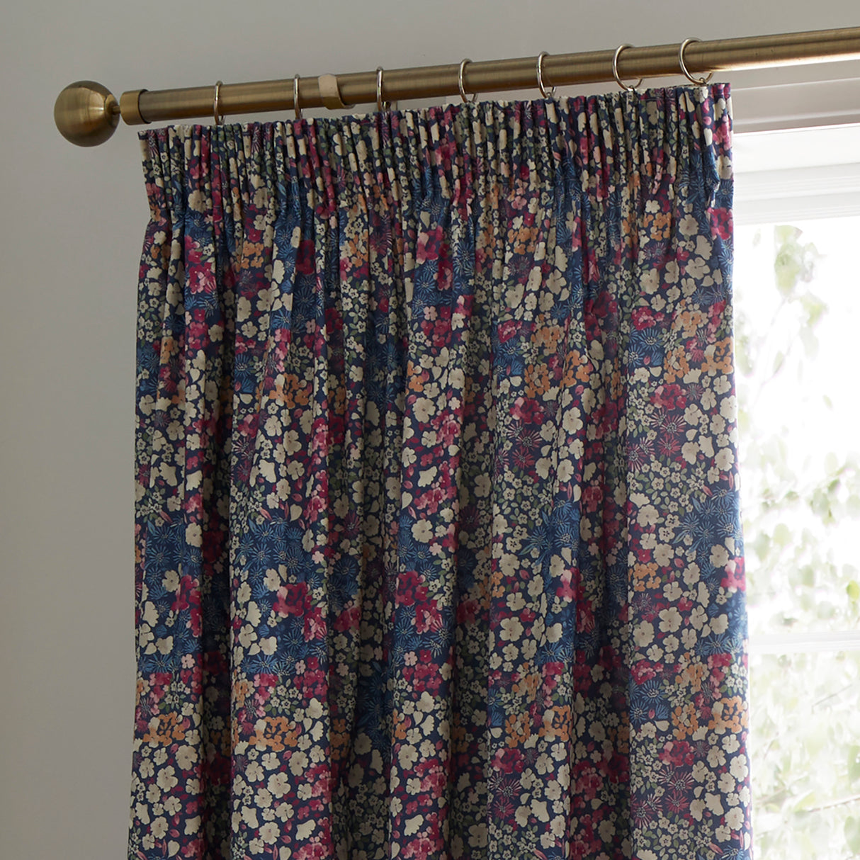 Dreams N Drapes Bessie Navy Duvet Set