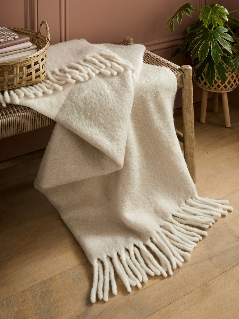 Laura Ashley Bronwen 130cm x 170cm Throw