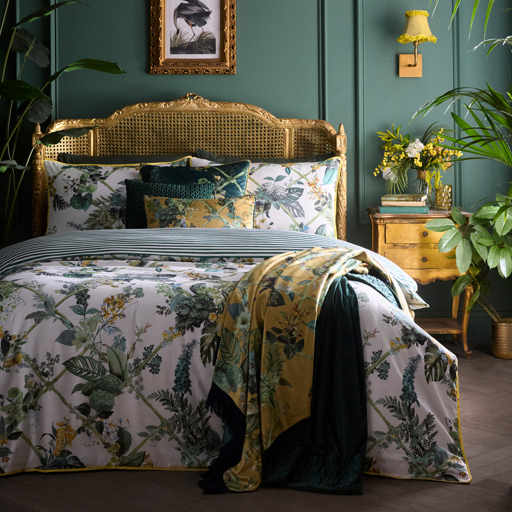 Laurence Llewelyn Bowen Cotswold Fantasia Green Duvet Set