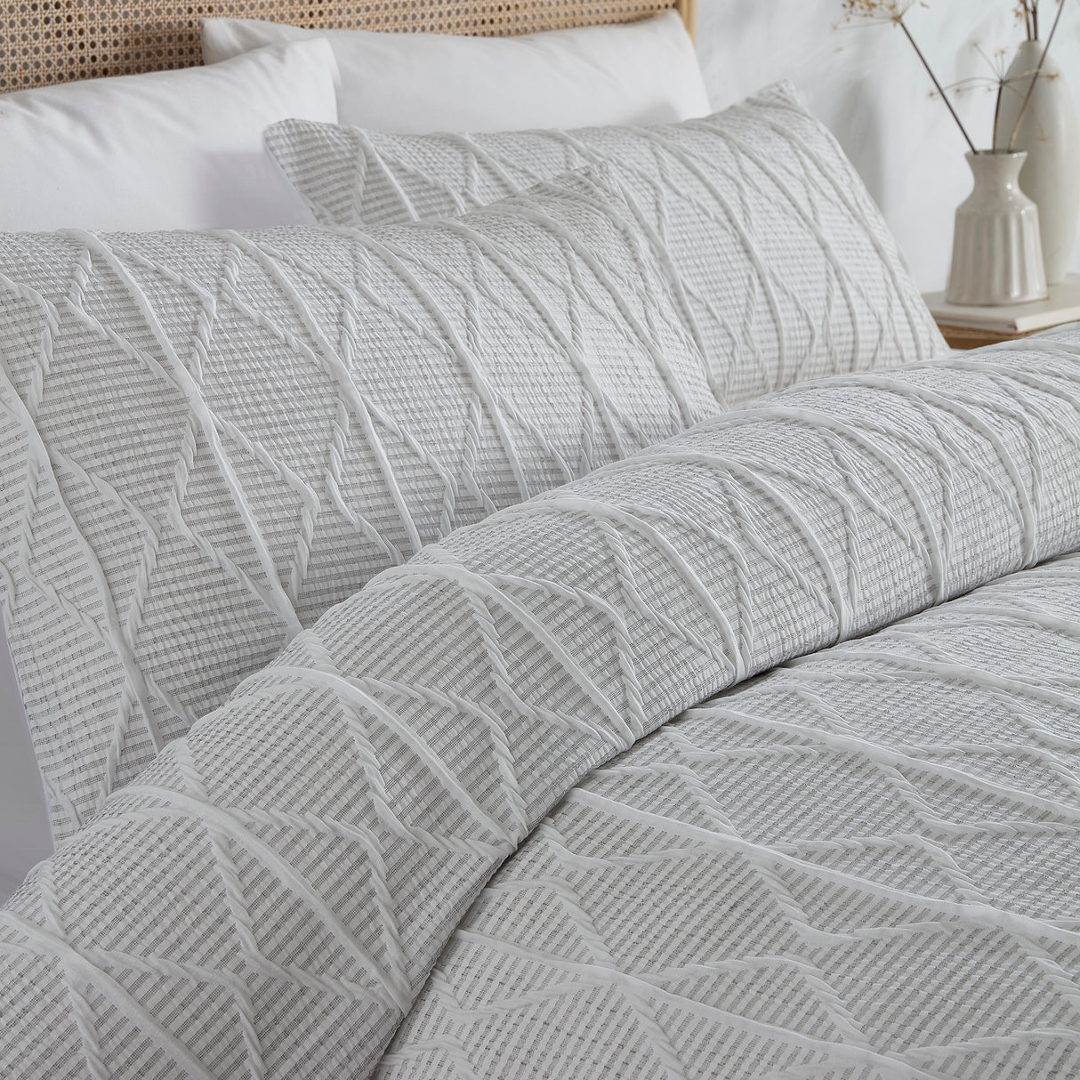 Serene Crinkle Stripe White Duvet Set