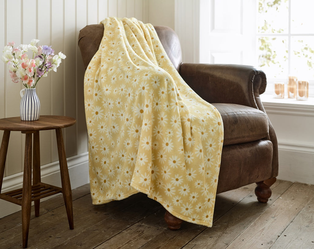 Deyongs Cozy Comforts Brighter Days 130cm x 170cm Fleece Throws