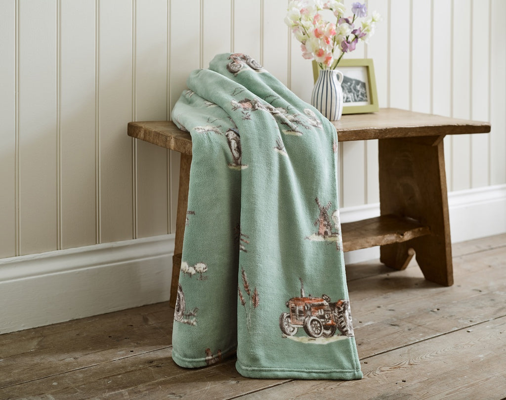Deyongs Cozy Comforts Farm 130cm x 170cm Fleece Throws