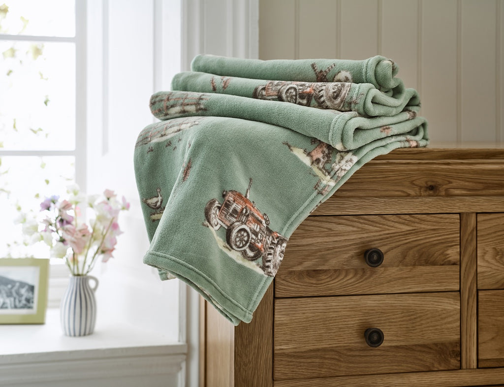 Deyongs Cozy Comforts Farm 130cm x 170cm Fleece Throws