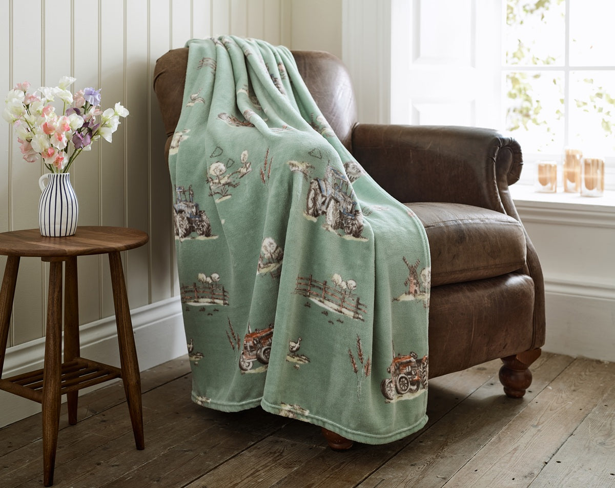 Deyongs Cozy Comforts Farm 130cm x 170cm Fleece Throws