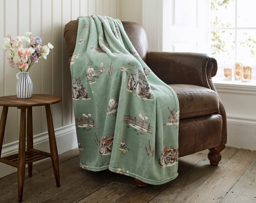 Deyongs Cozy Comforts Farm 130cm x 170cm Fleece Throws
