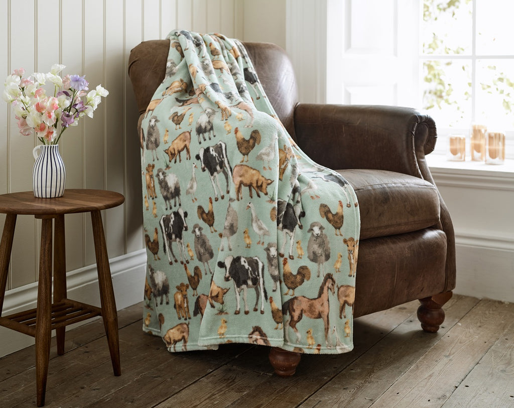 Deyongs Cozy Comforts Farm 130cm x 170cm Fleece Throws