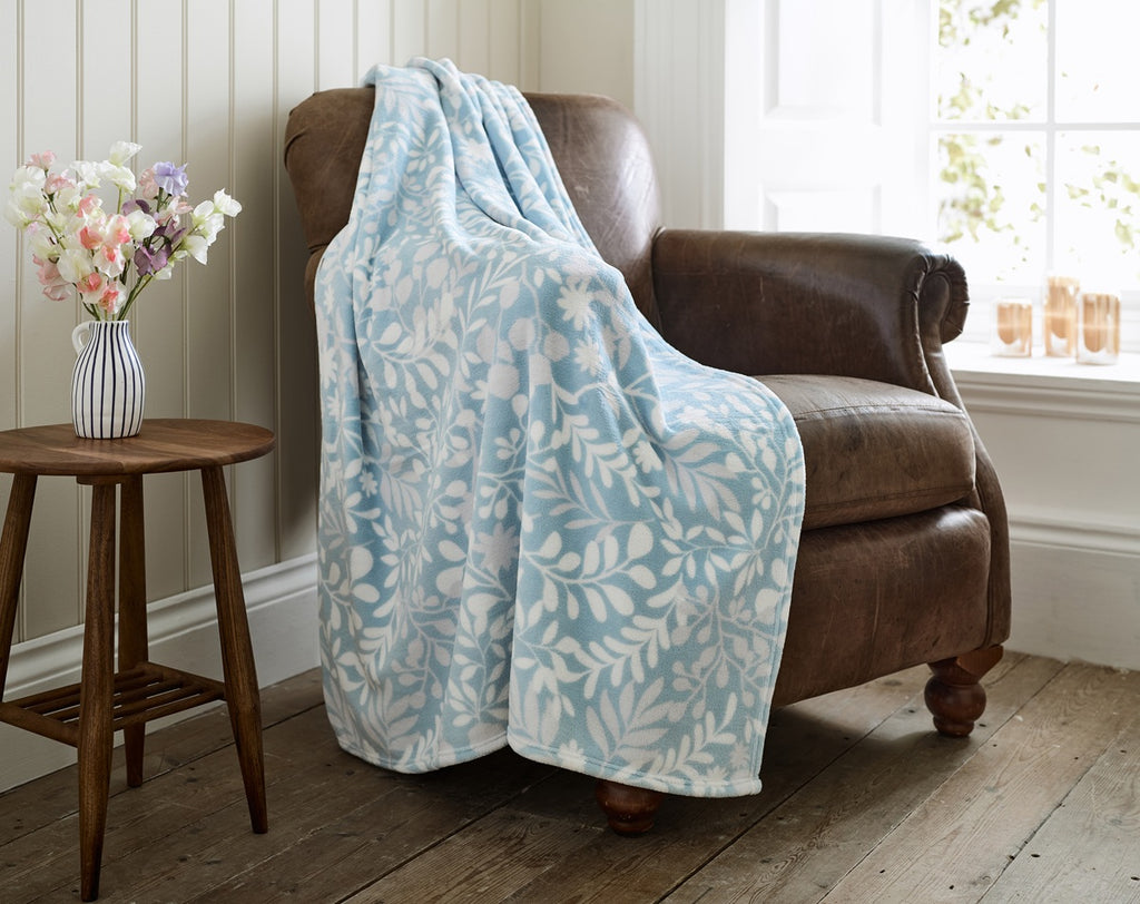 Deyongs Cozy Comforts Blue 130cm x 170cm Fleece Throws