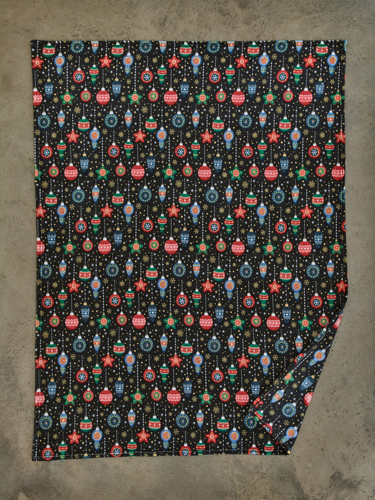 Deyongs 1846 Snuggle Touch Christmas 140cm x 180cm Throws