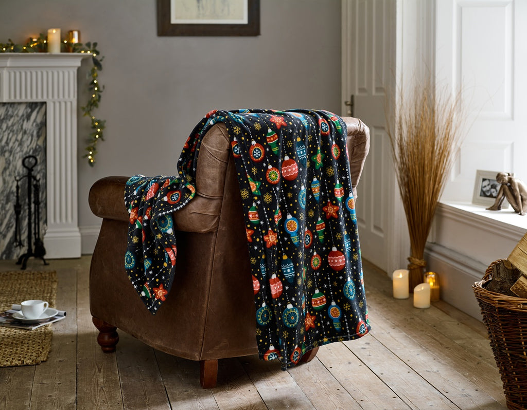 Deyongs 1846 Snuggle Touch Christmas 140cm x 180cm Throws